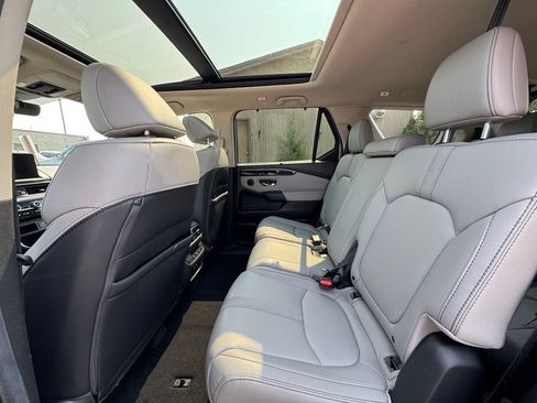 Used 2025 Honda Pilot Touring image 33