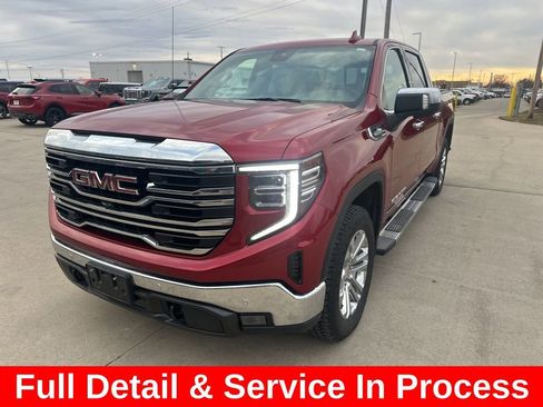Used 2025 GMC Sierra 1500 SLT w/ SLT Premium Plus Package image 3