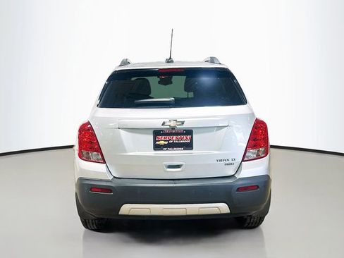 Used 2016 Chevrolet Trax LT w/ LT Convenience Package image 8