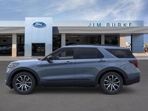 New 2026 Ford Explorer ST-Line RWD image 3