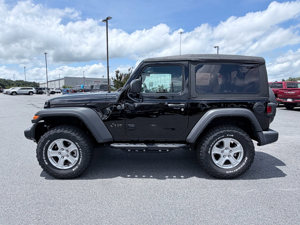 Used 2023 Jeep Wrangler Sport AWD/4WD image 5