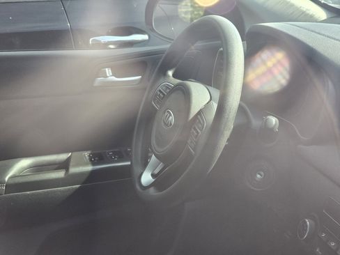 Used 2018 Kia Sportage LX image 14