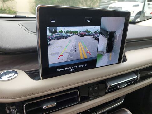 Certified 2024 Lincoln Aviator Reserve image 28