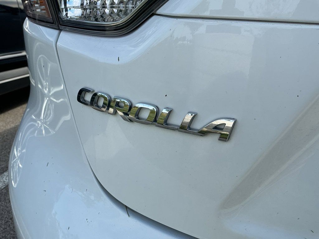 Used 2025 Toyota Corolla LE FWD image 16