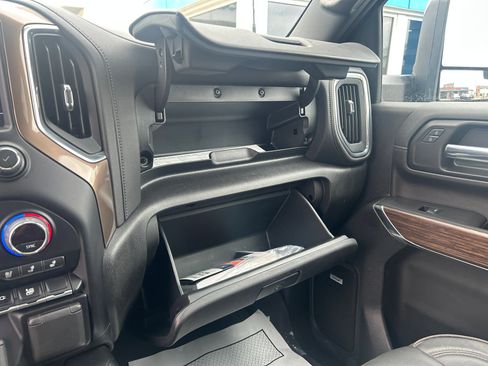 Used 2022 Chevrolet Silverado 3500 High Country image 25