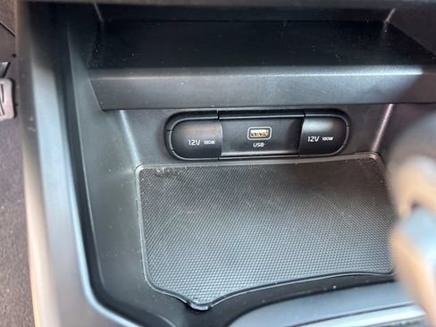 Used 2025 Kia Soul LX FWD image 40