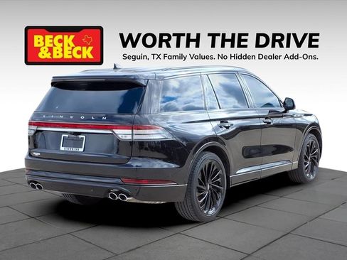 Used 2023 Lincoln Aviator Reserve w/ Equipment Group 201A image 5