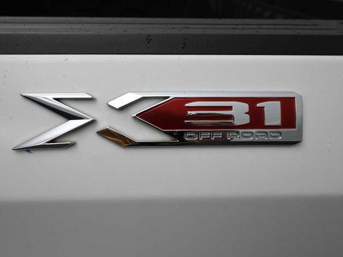 Used 2023 GMC Sierra 1500 SLT w/ SLT Premium Package image 23