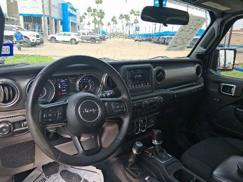 Used 2023 Jeep Wrangler Sport S AWD/4WD image 9