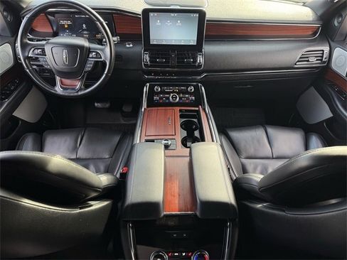Used 2021 Lincoln Navigator L Reserve image 10