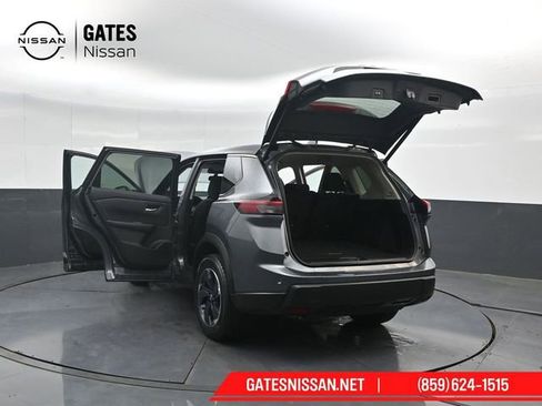 Used 2025 Nissan Rogue SV image 50