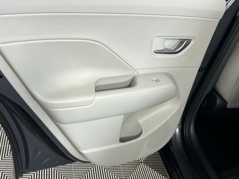 Used 2024 Hyundai Kona Limited image 28