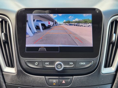 Used 2025 Chevrolet Malibu LT FWD image 18