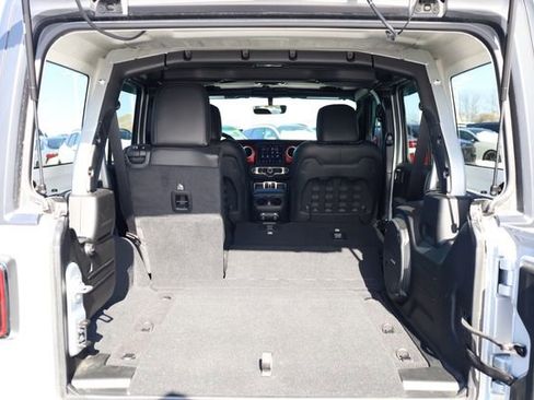 Used 2023 Jeep Wrangler Unlimited Rubicon w/ Cold Weather Group image 24