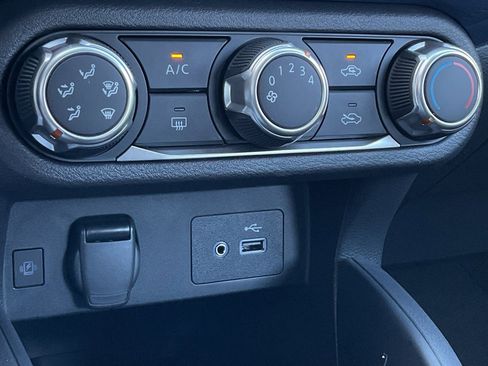 New 2025 Nissan Versa SV w/ Trunk Package image 28