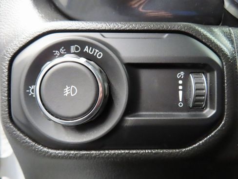 Used 2023 Jeep Wrangler Unlimited Sahara image 46