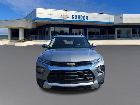 Used 2023 Chevrolet TrailBlazer LT w/ Convenience Package FWD image 9