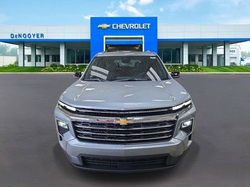 New 2026 Chevrolet Traverse LT w/ Driver Confidence Package image 2