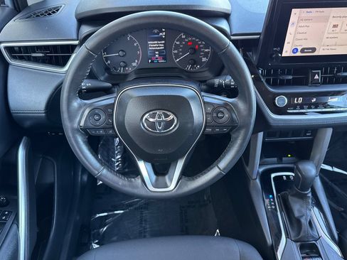 Certified 2024 Toyota Corolla Cross LE FWD image 14