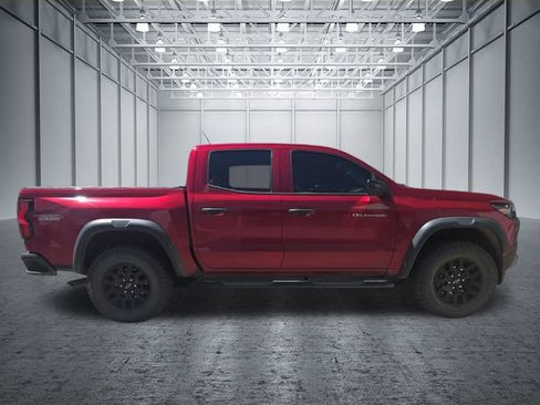 Certified 2024 Chevrolet Colorado Trail Boss w/ Advanced Trailering Package AWD/4WD image 8
