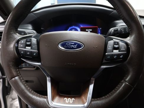 Used 2022 Ford Explorer King Ranch w/ Class IV Trailer Tow Package image 32