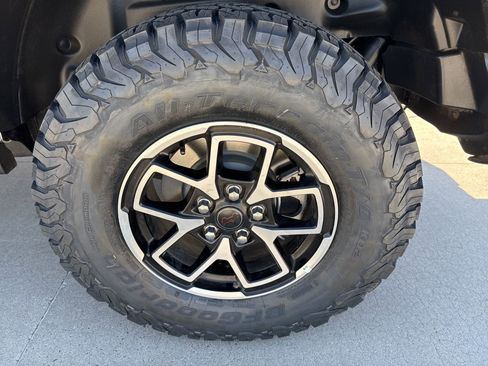 Used 2026 Jeep Wrangler Unlimited Rubicon AWD/4WD image 11