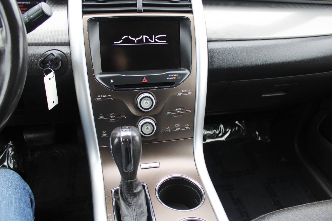 Used 2013 Ford Edge SEL FWD image 17