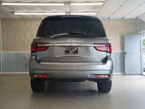 Used 2019 INFINITI QX80 Luxe RWD image 8