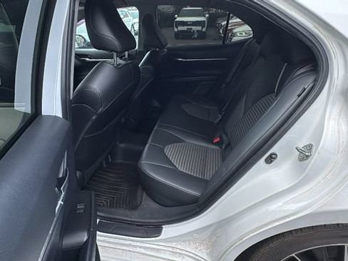 Used 2021 Toyota Camry SE FWD image 10