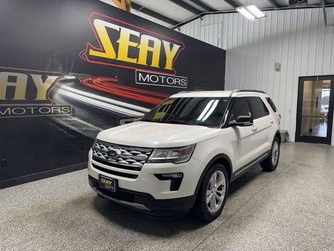 Used 2019 Ford Explorer XLT w/ Equipment Group 201A FWD image 1