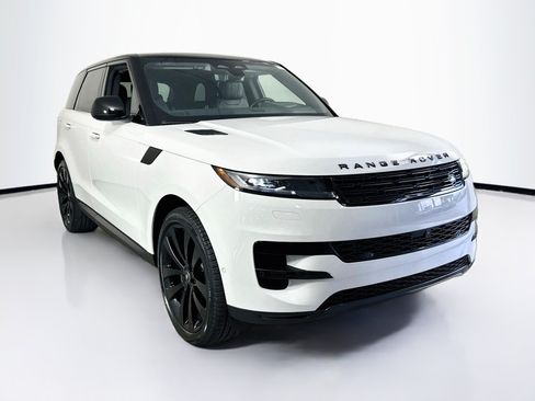 Used 2024 Land Rover Range Rover Sport SE AWD/4WD image 3