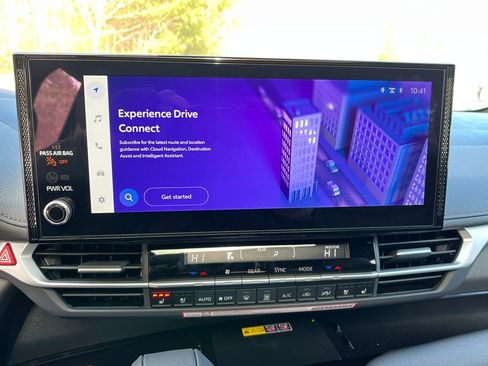 New 2026 Toyota Sienna Platinum image 18