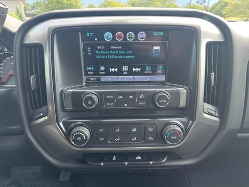 Used 2018 Chevrolet Silverado 1500 LT AWD/4WD image 6