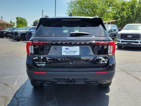 New 2026 Ford Explorer Active AWD/4WD image 5