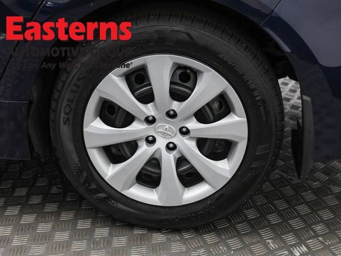 Used 2022 Toyota Corolla LE w/ Carpet Mat Package (TMS) image 32
