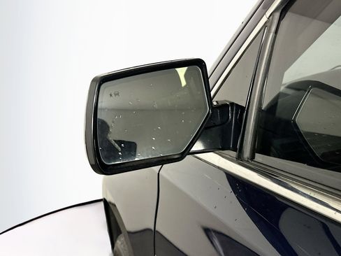 Used 2018 GMC Yukon Denali w/ Open Road Package AWD/4WD image 16