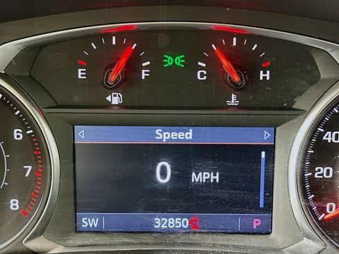 Used 2025 Chevrolet Blazer LT image 18