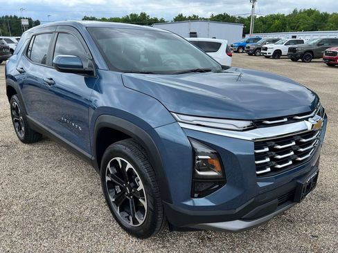 Used 2026 Chevrolet Equinox LT FWD image 7