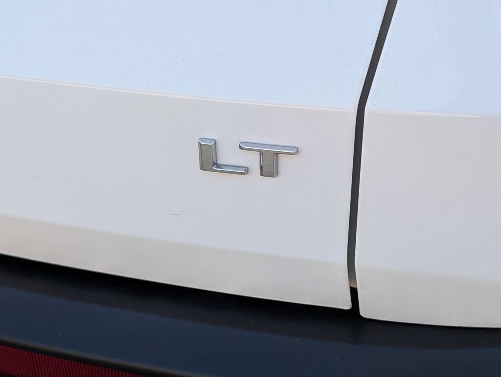 Used 2024 Chevrolet Traverse LT FWD image 33