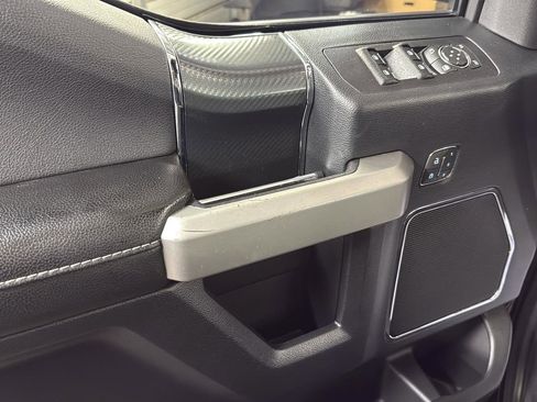 Used 2020 Ford F150 Lariat image 12