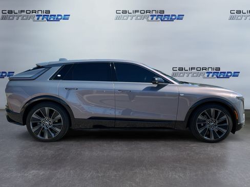 Used 2024 Cadillac Lyriq Sport AWD/4WD image 4