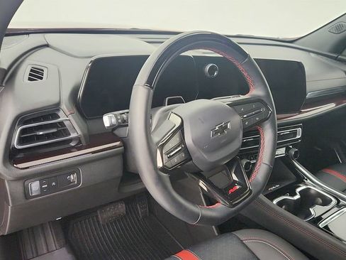 Used 2026 Chevrolet Traverse RS w/ LPO, Floor Liner Package FWD image 17
