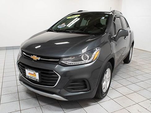 Certified 2017 Chevrolet Trax LT w/ LT Convenience Package FWD image 1