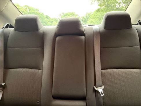 Used 2025 Nissan Altima 2.5 SV FWD image 37