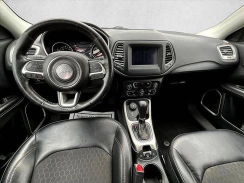 Used 2017 Jeep Compass Latitude w/ Popular Equipment Group AWD/4WD image 16