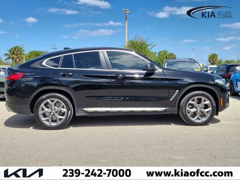 Used 2025 BMW X4 xDrive30i image 5