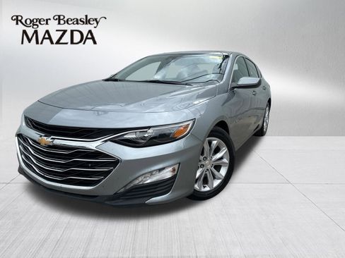 Used 2024 Chevrolet Malibu LT image 1