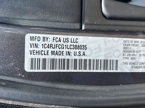 Used 2020 Jeep Grand Cherokee Overland AWD/4WD image 52