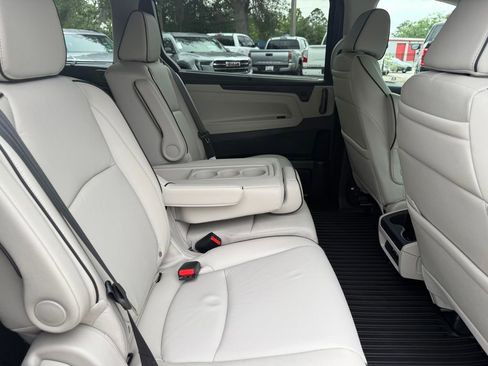 Certified 2026 Honda Odyssey Touring image 9