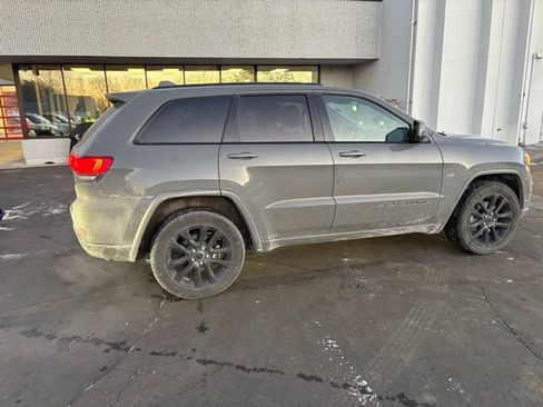 Used 2021 Jeep Grand Cherokee Laredo X image 10
